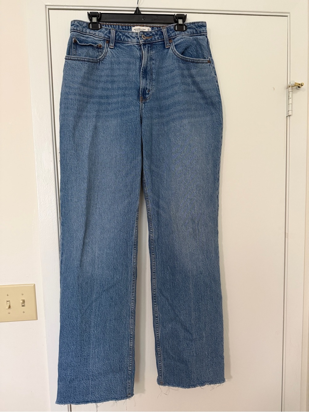Abercrombie and Fitch Medium Wash 90s Relaxed Jean High Waisted